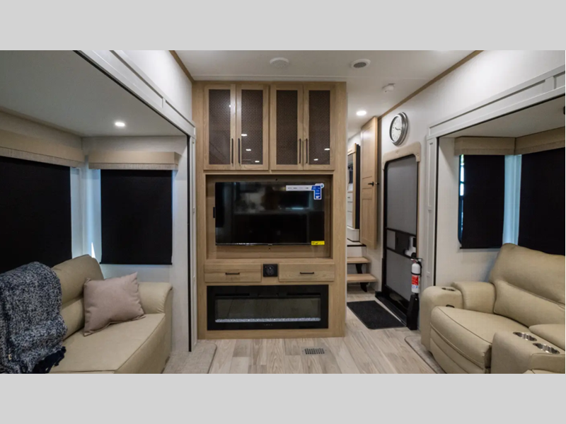 2026 Forest River Sandpiper 3800RK, $ 0