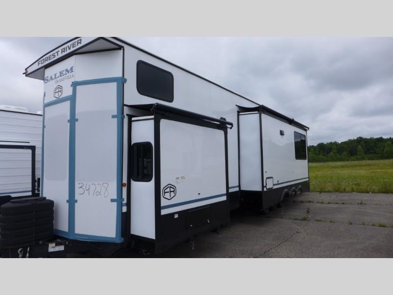 2026 Forest River Salem Grand Villa 44ZEN, $ 0