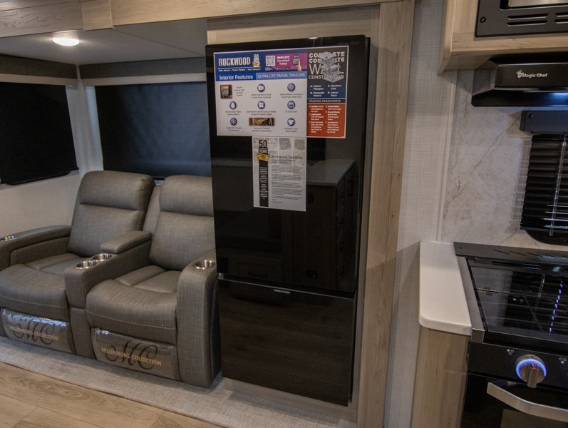 2025 Forest River Rockwood Ultra Lite 2619FK, $ 59,089