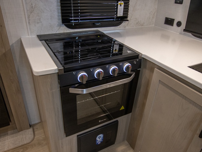 2025 Forest River Rockwood Ultra Lite 2619FK, $ 59,089