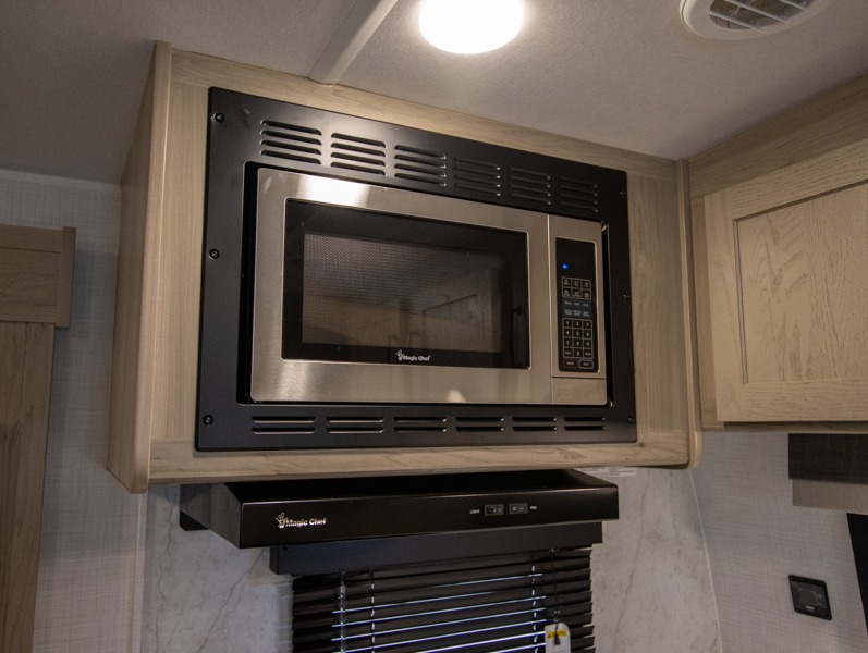 2025 Forest River Rockwood Ultra Lite 2619FK, $ 59,089