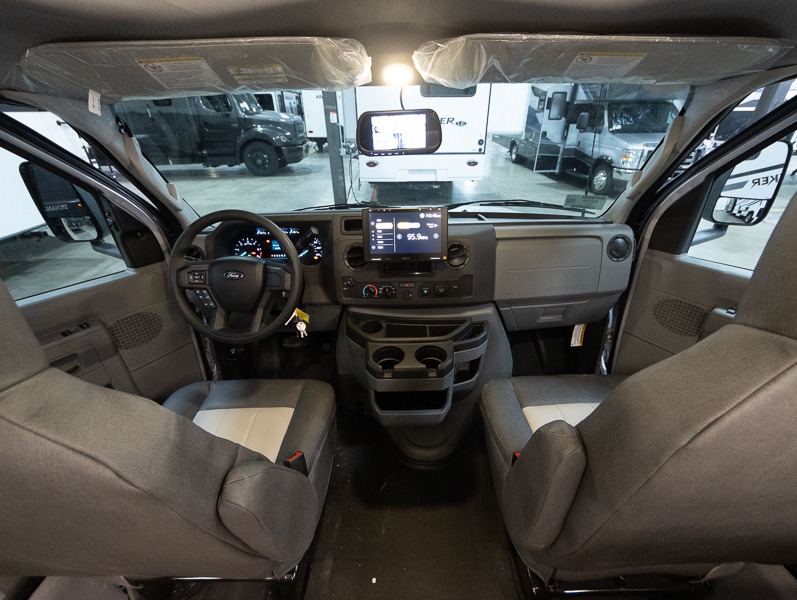 2025 Forest River Sunseeker Classic 3050S, $ 166,379