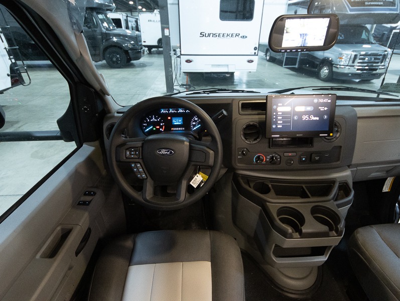 2025 Forest River Sunseeker Classic 3050S, $ 166,379