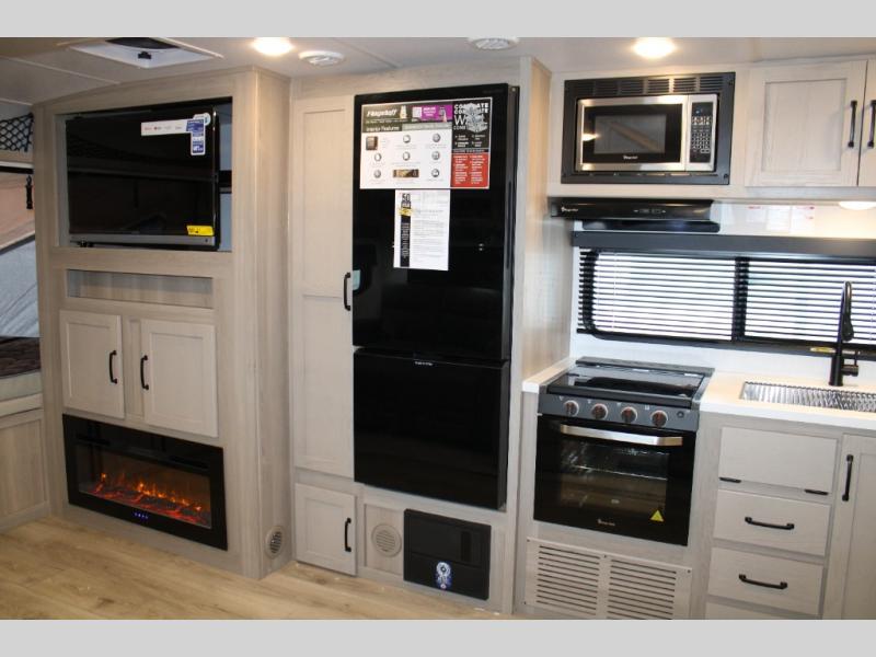 2025 Forest River Flagstaff Shamrock 235S, $ 48,221