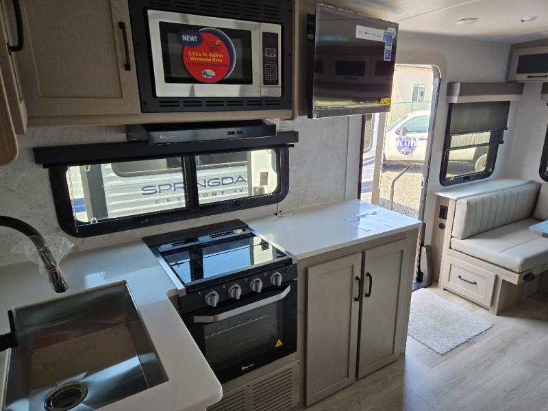 2025 Forest River Rockwood Ultra Lite 2618RD, $ 54,990