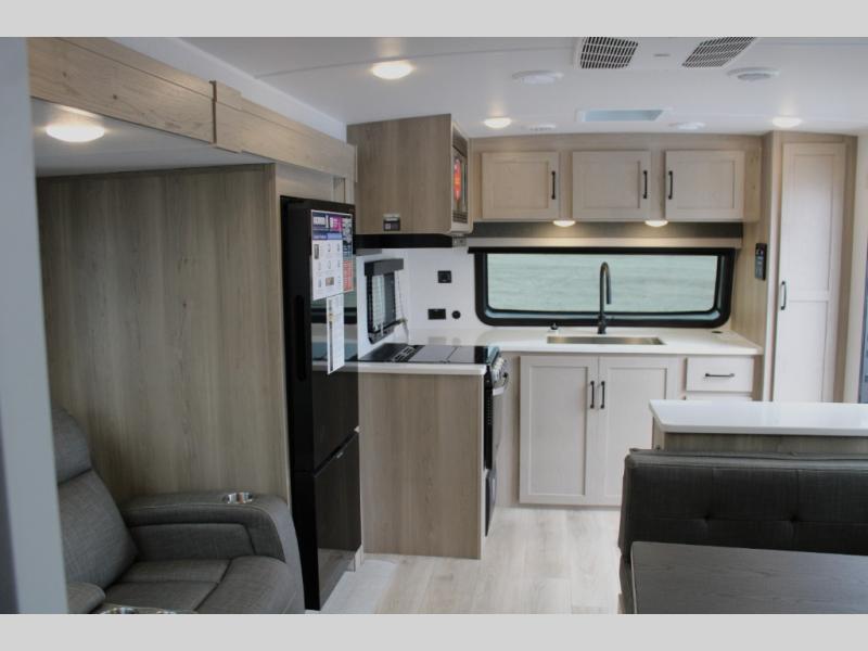 2025 Forest River Rockwood Ultra Lite 2619FK, $ 59,639