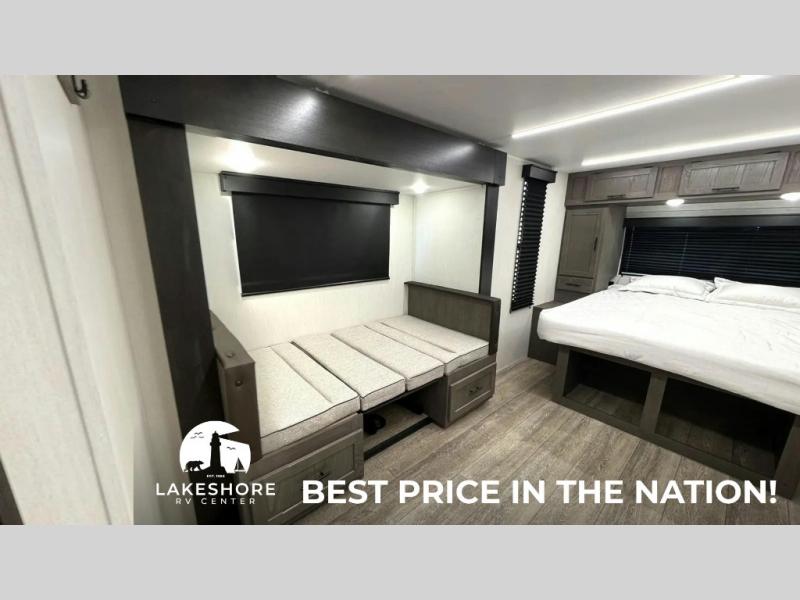 2025 Forest River Cherokee Alpha Wolf 17CB, $ 0