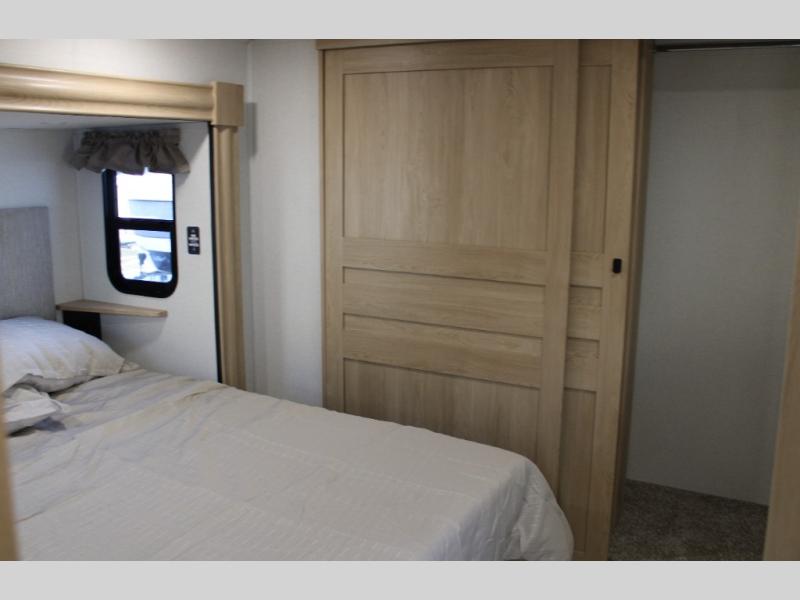 2025 Forest River Sierra 4002FB, $ 96,010