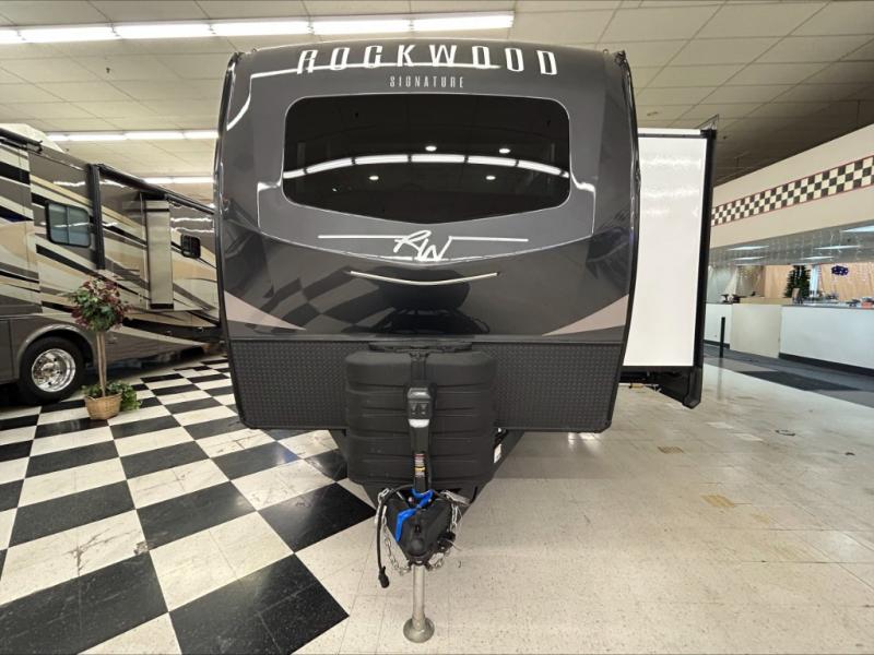 2025 Forest River Rockwood Signature Travel Traile, $ 59,990