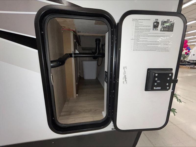 2025 Forest River Rockwood Signature Travel Traile, $ 59,990