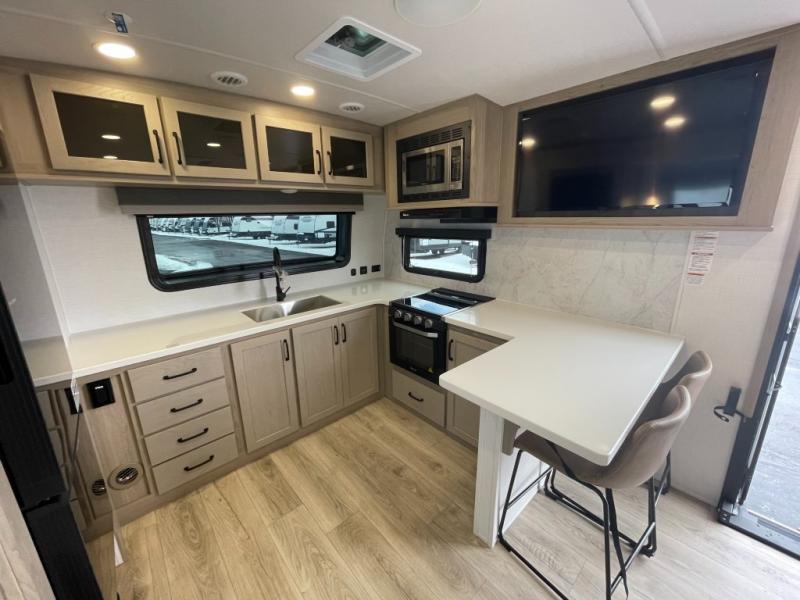 2025 Forest River Rockwood Signature Travel Traile, $ 57,990