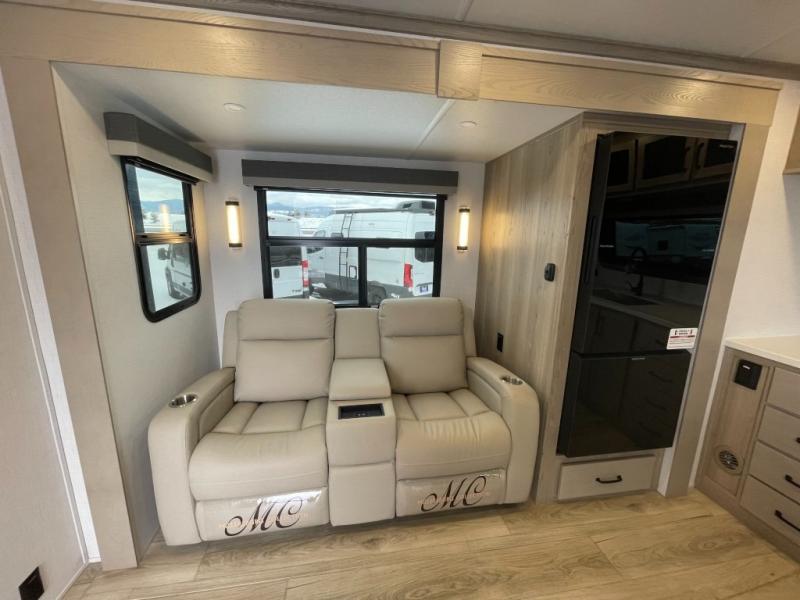 2025 Forest River Rockwood Signature Travel Traile, $ 57,990