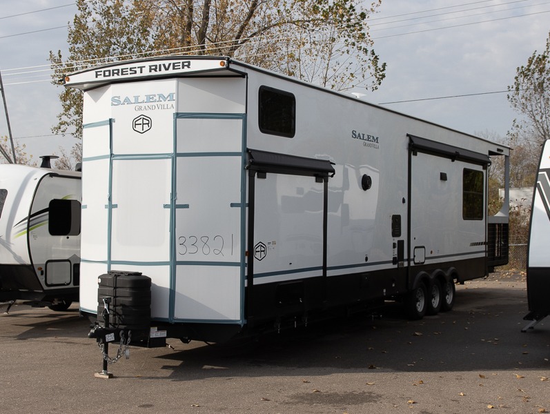 2025 Forest River Salem Grand Villa 42VERANDA, $ 109,522