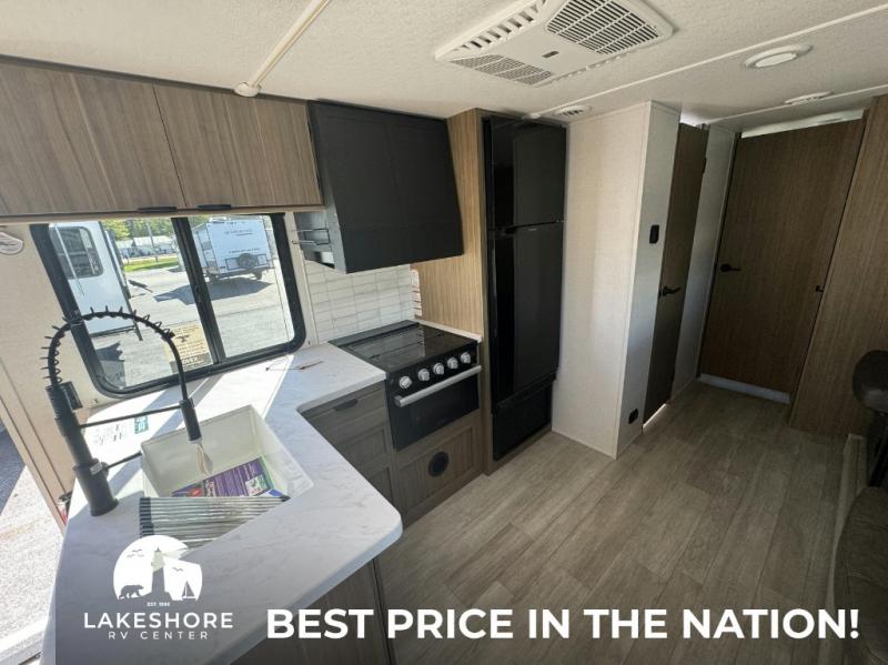 2025 Forest River Wildwood X-Lite 28VBXL, $ 42,384