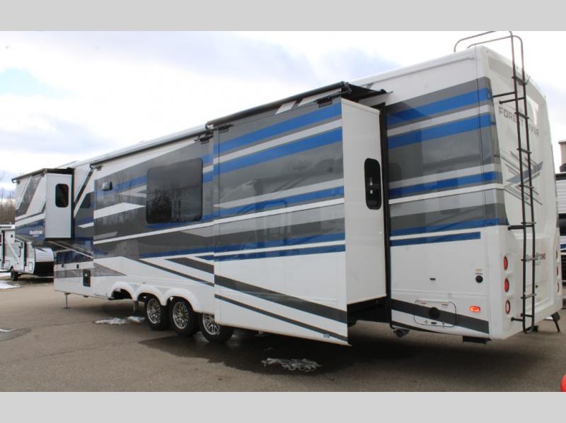 2025 Forest River Riverstone 44DBL, $ 212,968