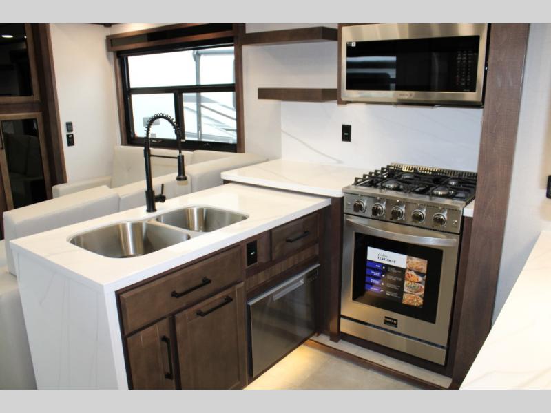 2025 Forest River Riverstone 44DBL, $ 212,968