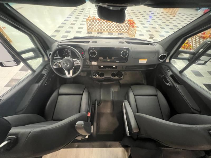 2025 Forest River Forester Mercedes-Benz Series (M, $ 139,990