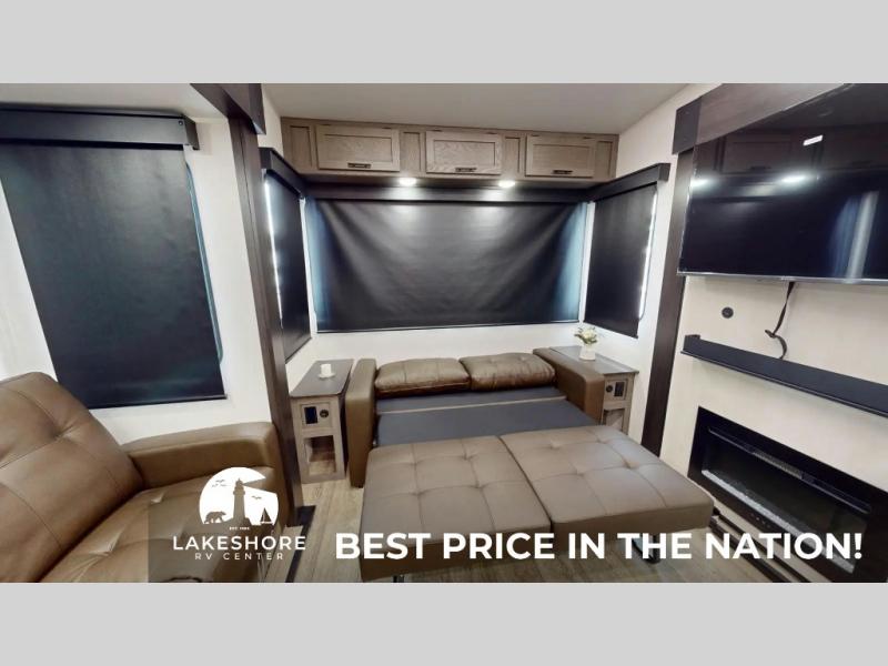 2025 Forest River Cherokee Arctic Wolf Suite 3650 , $ 91,488