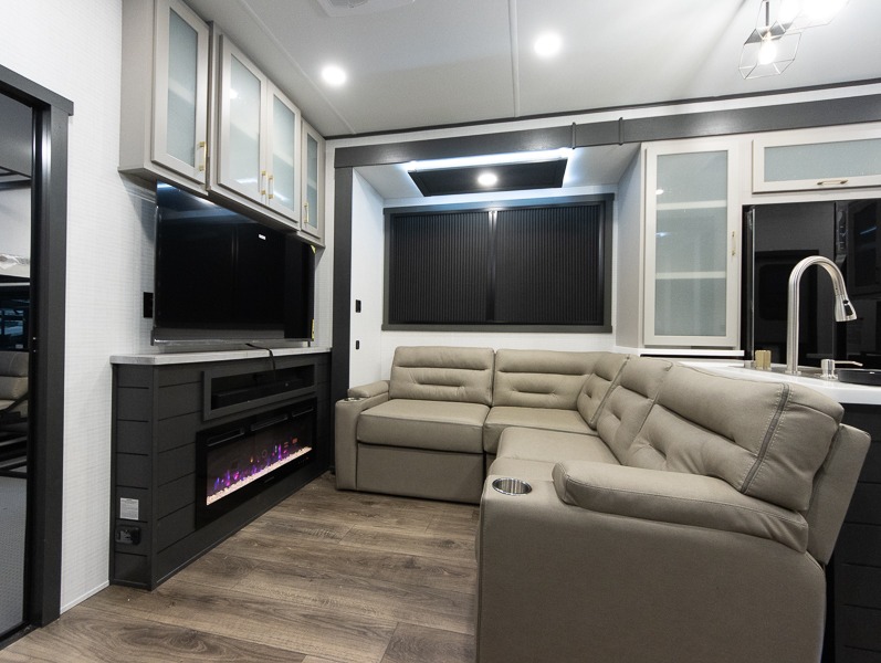 2025 Forest River XLR Nitro 41G14, $ 142,376