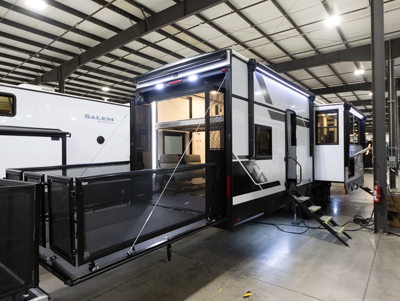 2025 Forest River XLR Nitro 41G14, $ 142,376