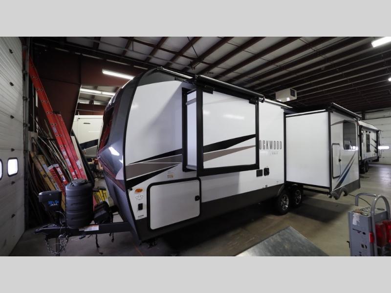 2025 Forest River Rockwood Ultra Lite 2618RD, $ 59,745