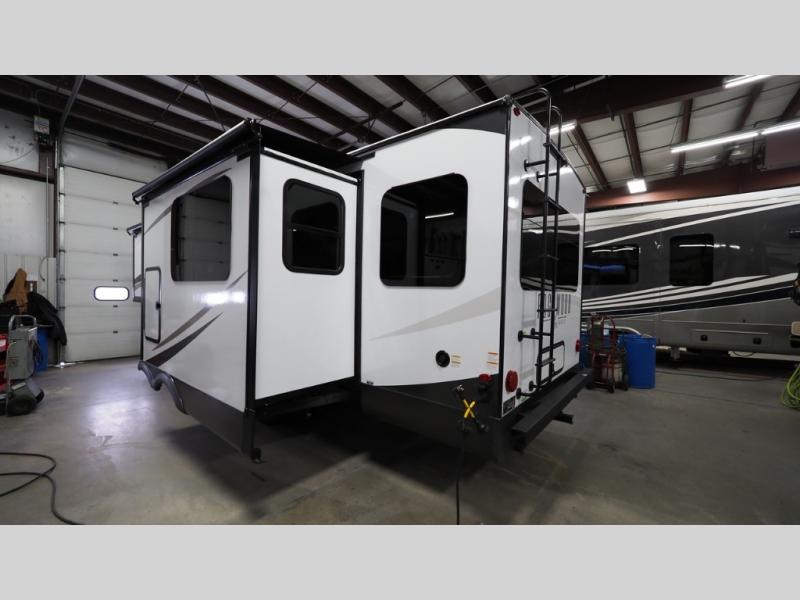 2025 Forest River Rockwood Ultra Lite 2618RD, $ 59,745