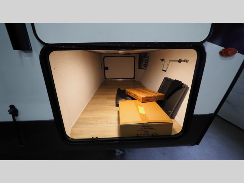 2025 Forest River Rockwood Ultra Lite 2618RD, $ 59,745