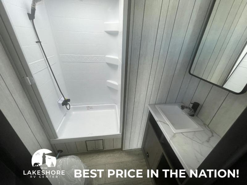 2025 Forest River Cherokee Alpha Wolf 33RL, $ 70,560