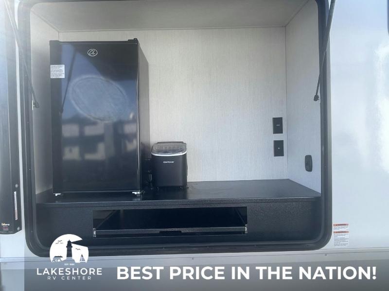 2025 Forest River Cherokee Alpha Wolf 33RL, $ 70,560