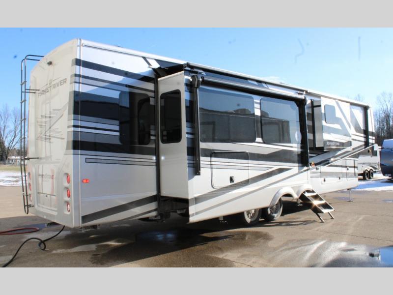 2025 Forest River Riverstone 39RKFB, $ 196,481