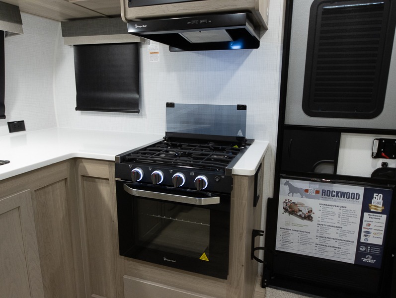 2025 Forest River Rockwood Mini Lite 2516S, $ 52,471