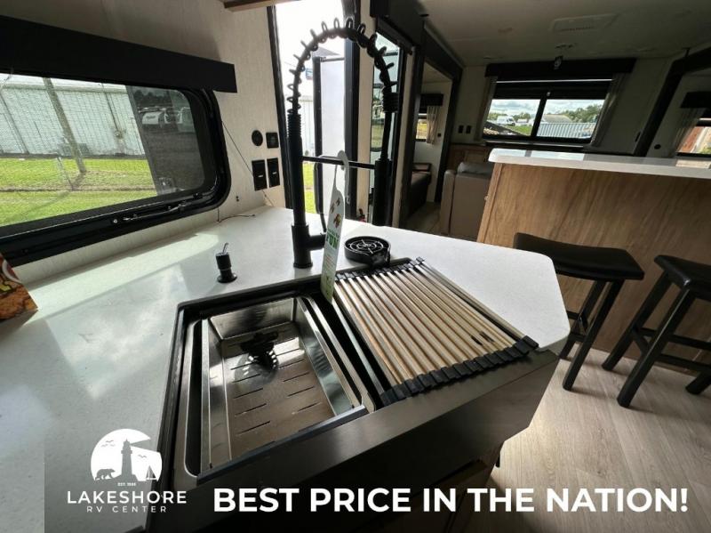 2025 Forest River Cherokee Black Label 306MMBL, $ 69,966