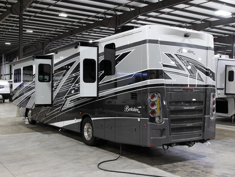 2025 Forest River Berkshire XL 40H, $ 520,833