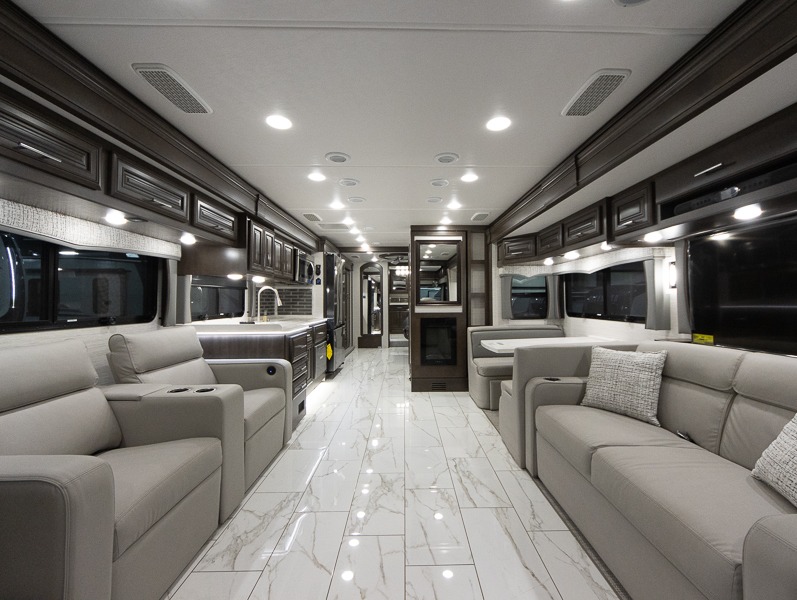 2025 Forest River Berkshire XL 40H, $ 520,833