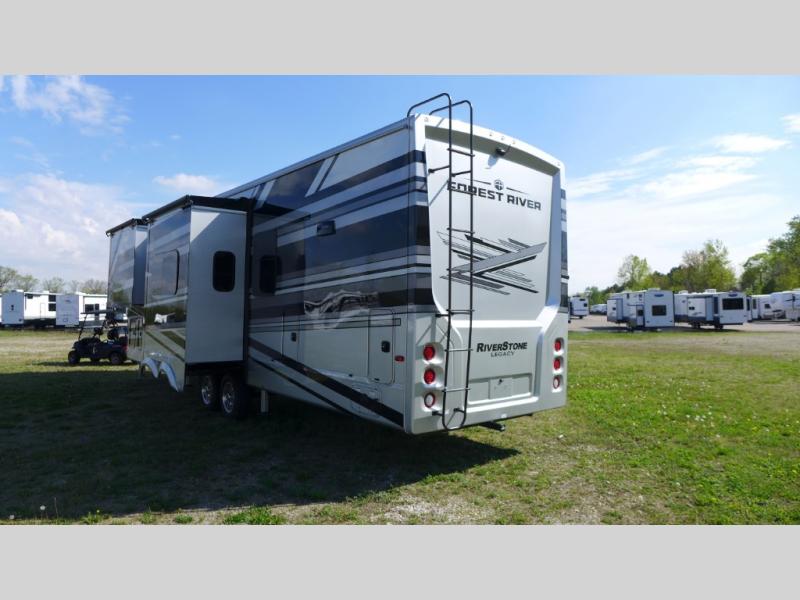 2025 Forest River Riverstone 39RKFB, $ 198,287