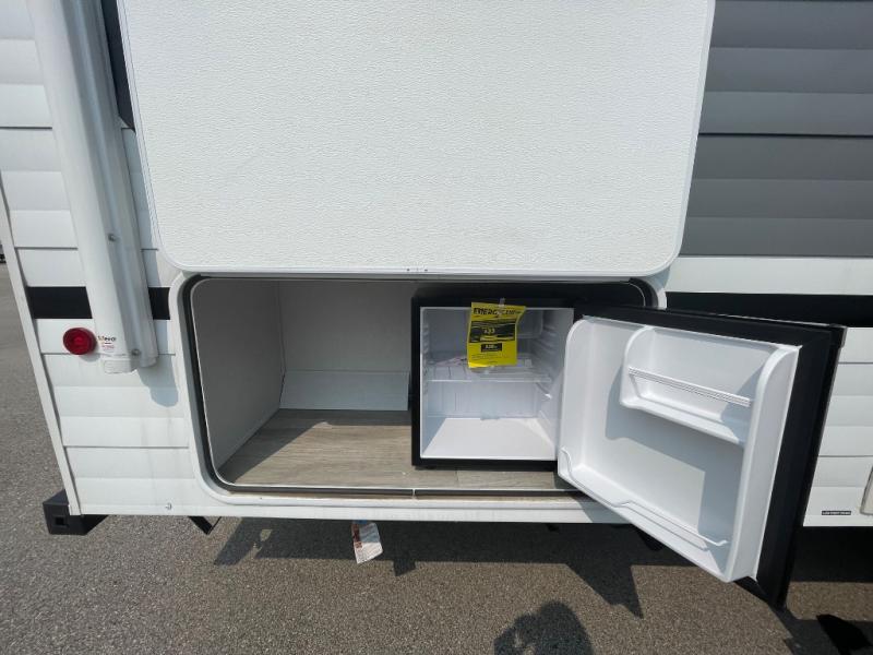 2025 Forest River Wildwood X-Lite 26ICE, $ 41,587