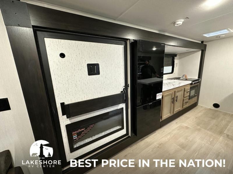 2025 Forest River Cherokee Grey Wolf 27LH, $ 48,713