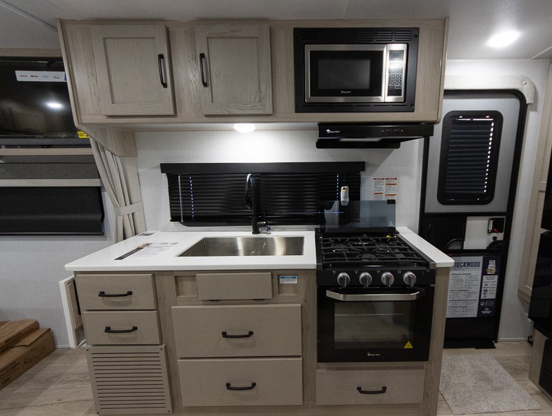 2025 Forest River Rockwood Mini Lite 2109S, $ 42,326