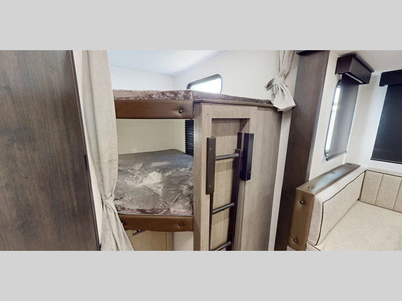 2025 Forest River Cherokee Alpha Wolf 26DBH, $ 51,903