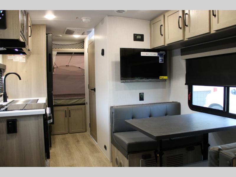 2025 Forest River Flagstaff Shamrock 17E, $ 38,166