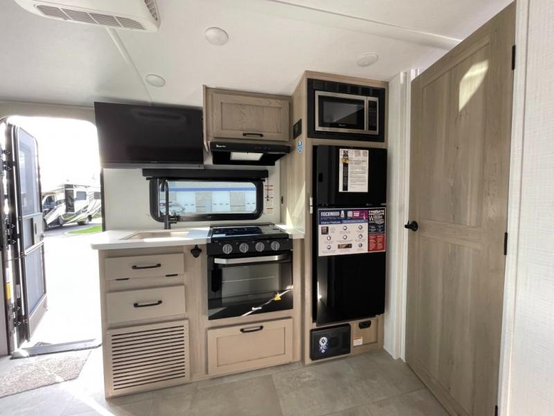 2025 Forest River Rockwood Geo Pro G20FBS, $ 34,990