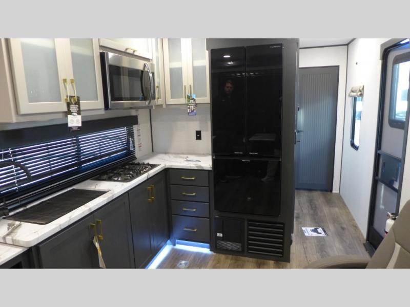 2025 Forest River XLR Boost 2714B, $ 53,458