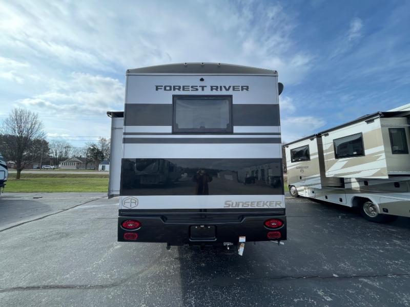2025 Forest River Sunseeker MBS 2400T, $ 196,229