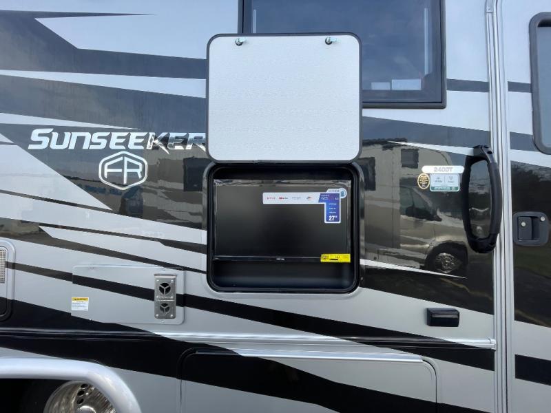 2025 Forest River Sunseeker MBS 2400T, $ 196,229