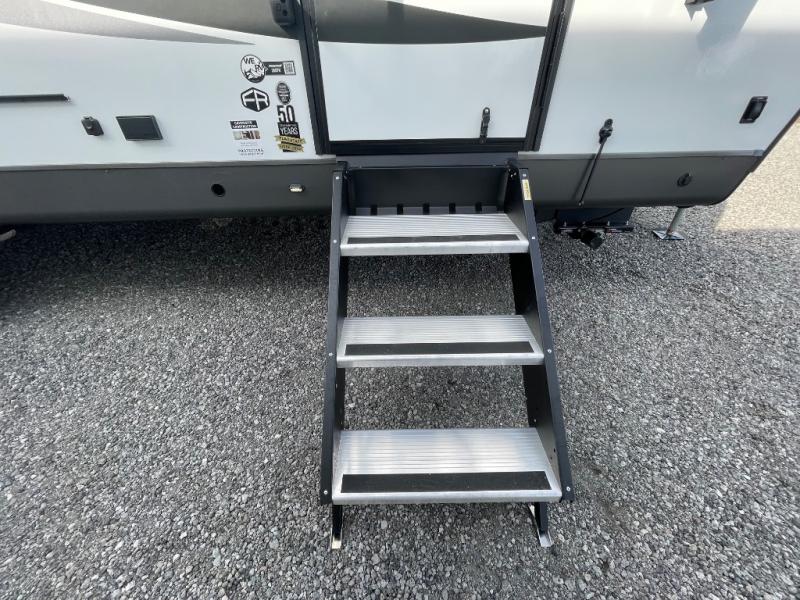 2025 Forest River Flagstaff Super Lite 26SFK, $ 58,835