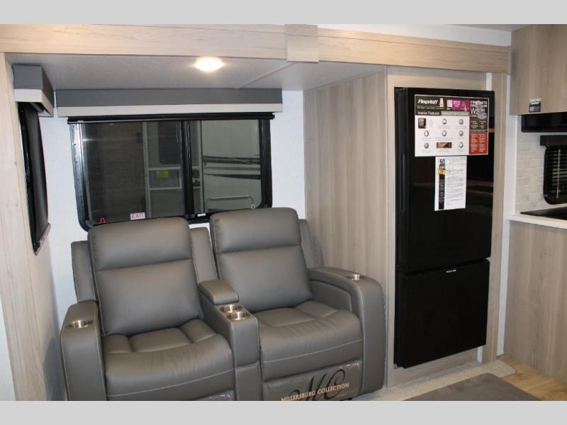 2025 Forest River Flagstaff Super Lite 26SFK, $ 60,234