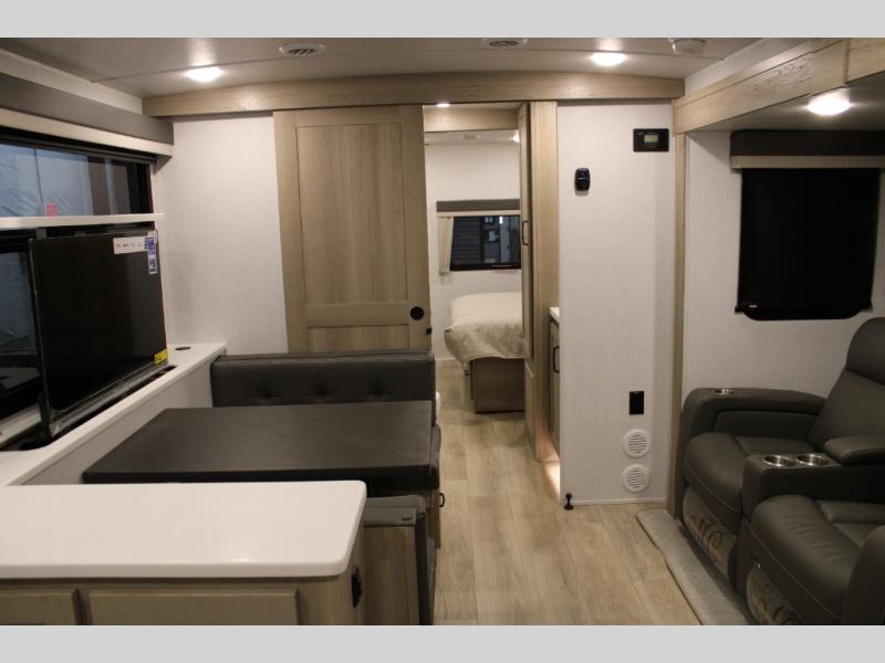 2025 Forest River Flagstaff Super Lite 26SFK, $ 60,234