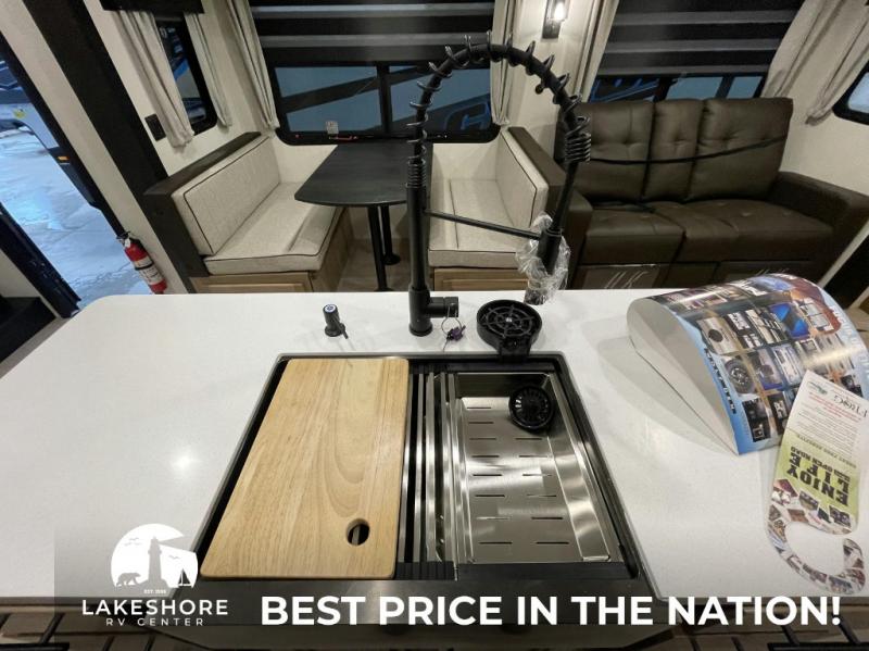 2025 Forest River Cherokee Black Label FW 295SBBL, $ 66,939