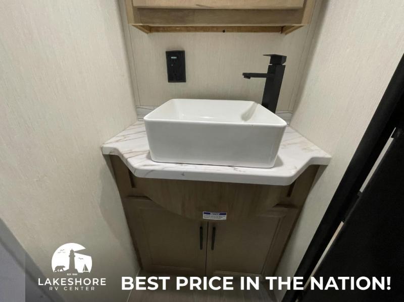 2025 Forest River Cherokee Black Label FW 295SBBL, $ 66,939