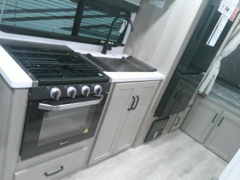 2025 Forest River Flagstaff Shamrock 17E, $ 38,103